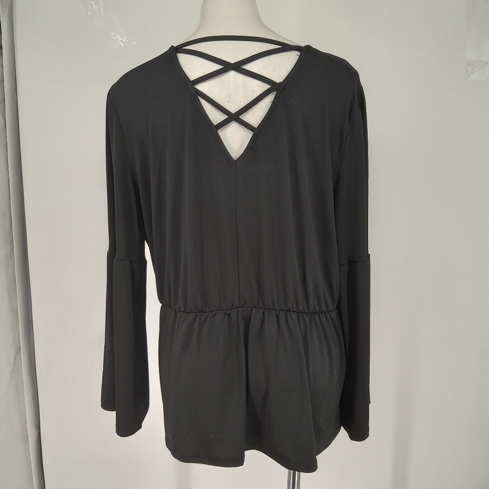 MAURICES XXL. LACK EMBELLISHED FLARE SLEEVES TOP - Picture 6 of 8